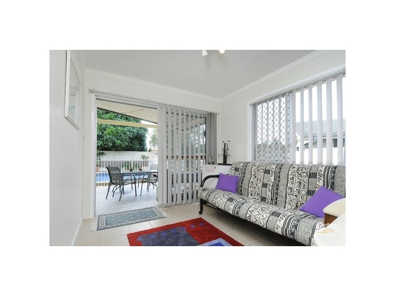 19 Lesley Avenue, Miami QLD 4220