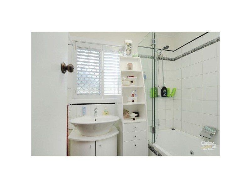 19 Lesley Avenue, Miami QLD 4220