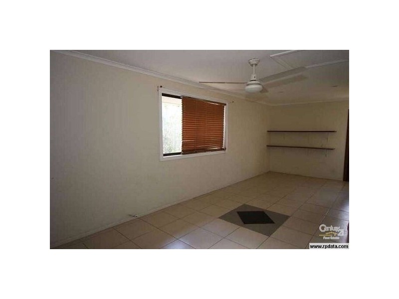 4 Walrus Drive, Ashmore QLD 4214