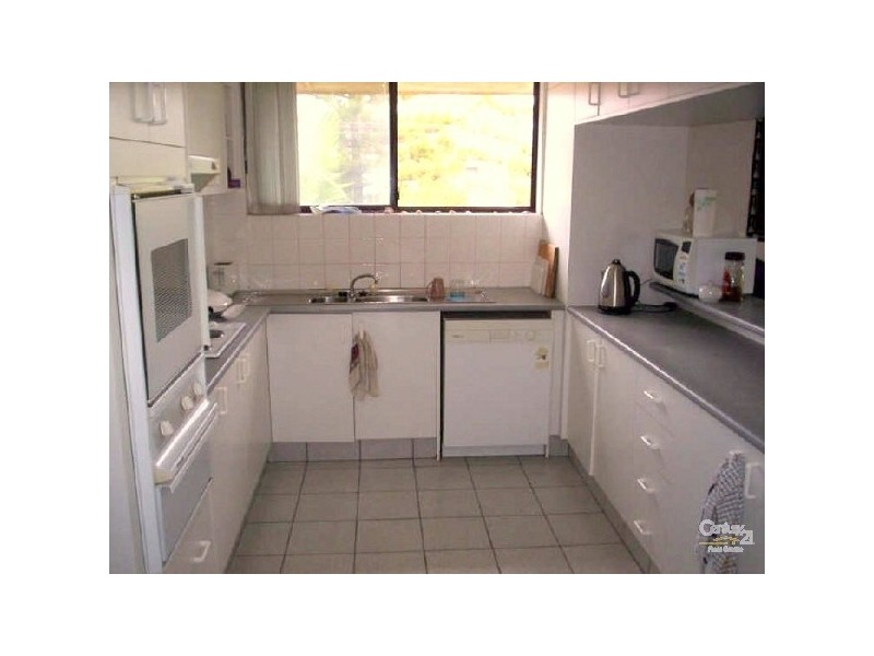 7/14 First Avenue, Broadbeach QLD 4218