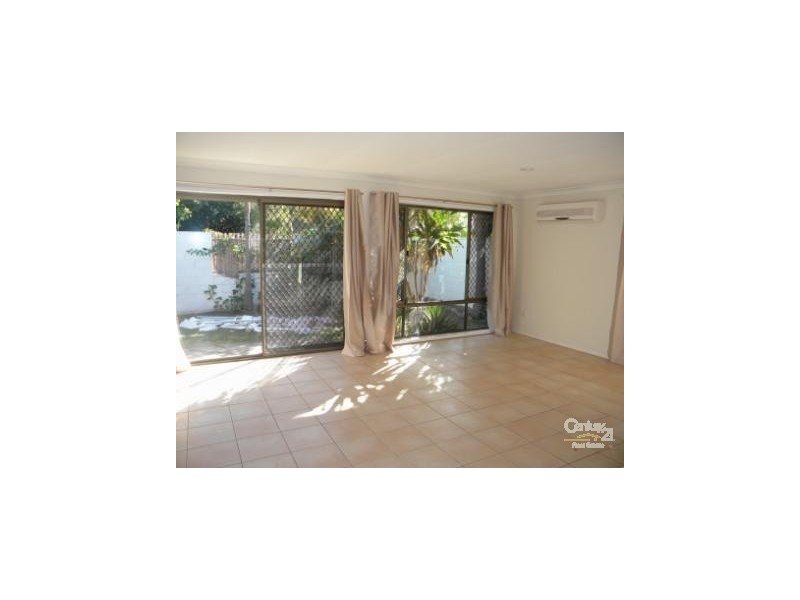 2/37 Seashell Avenue, Mermaid Beach QLD 4218