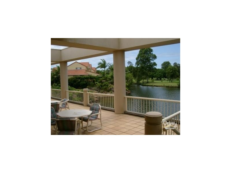 142/125 Santa Cruz Blvd, Clear Island Waters QLD 4226