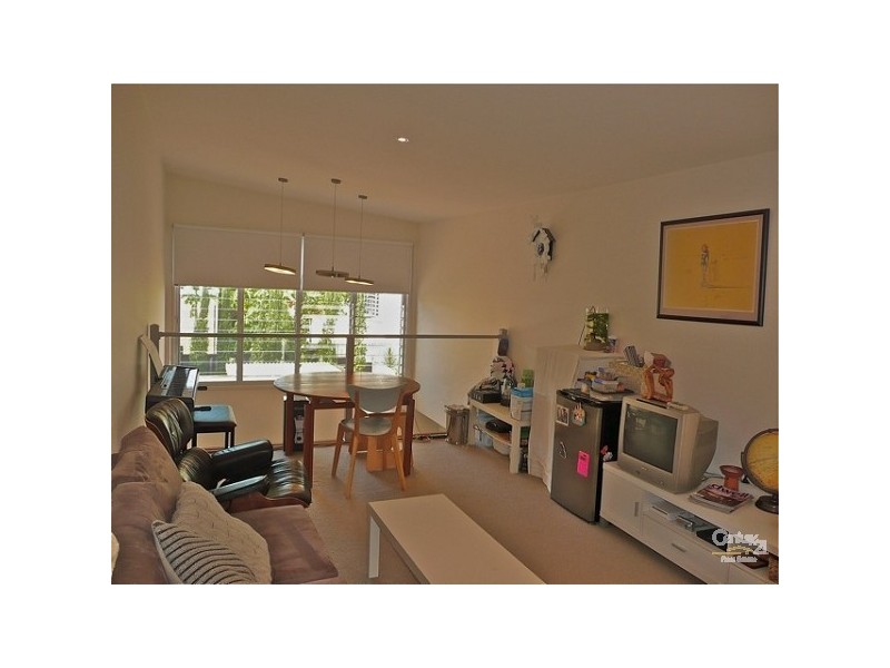 1/105 Dolphin Avenue, Mermaid Beach QLD 4218