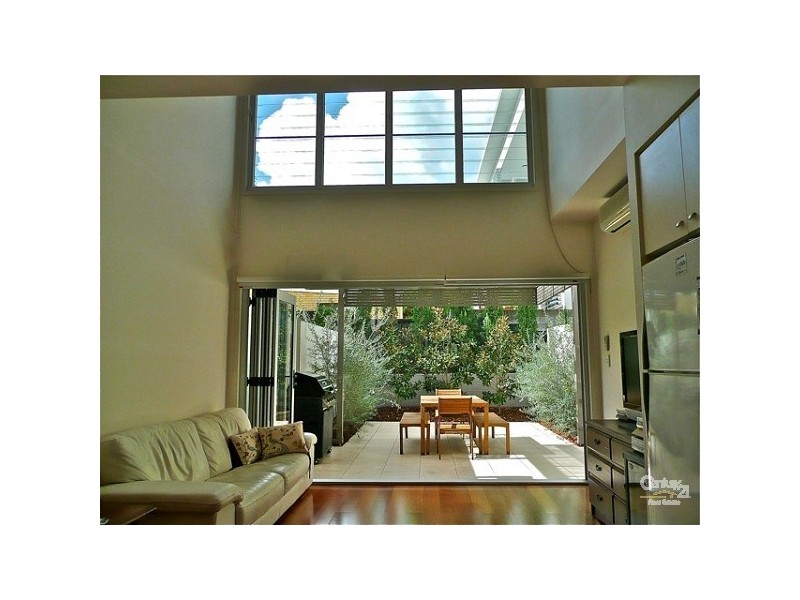 1/105 Dolphin Avenue, Mermaid Beach QLD 4218