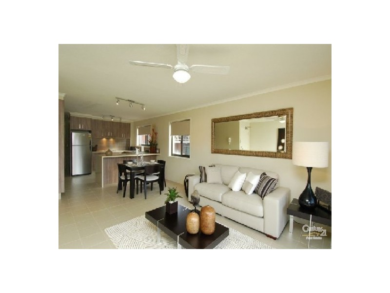 12 Chelsea Avenue, Broadbeach QLD 4218