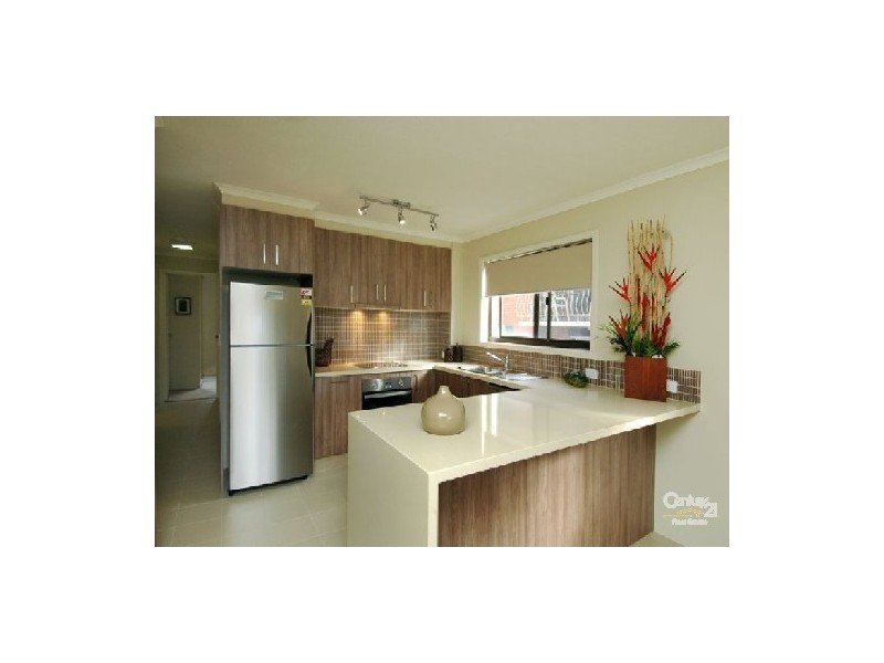 12 Chelsea Avenue, Broadbeach QLD 4218