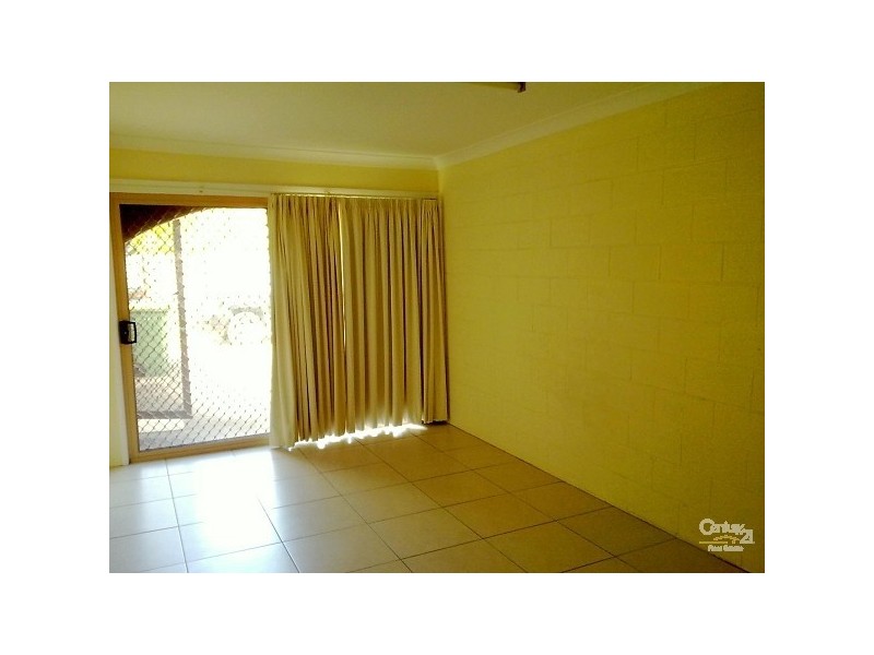 2/28 Hokitika, Broadbeach Waters QLD 4218