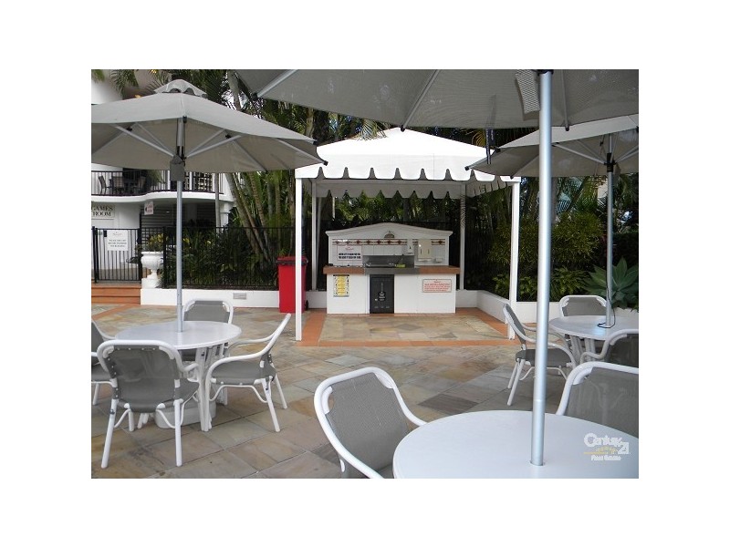 198 Surf Parade, Broadbeach QLD 4218