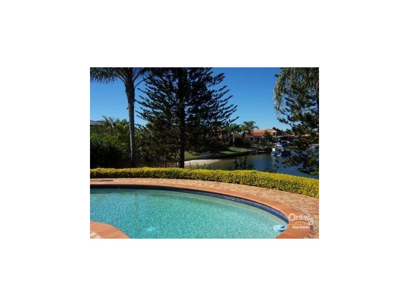 348 Rio Vista Blvd, Mermaid Waters QLD 4218