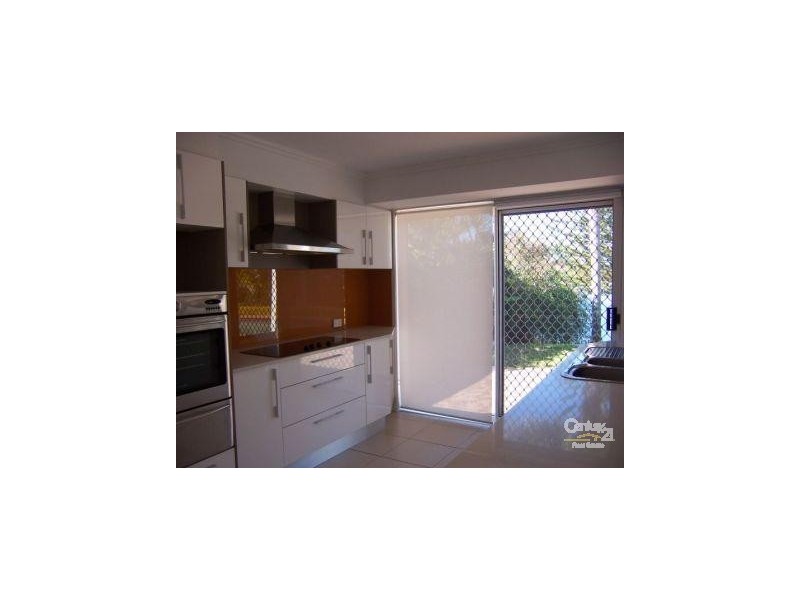 348 Rio Vista Blvd, Mermaid Waters QLD 4218