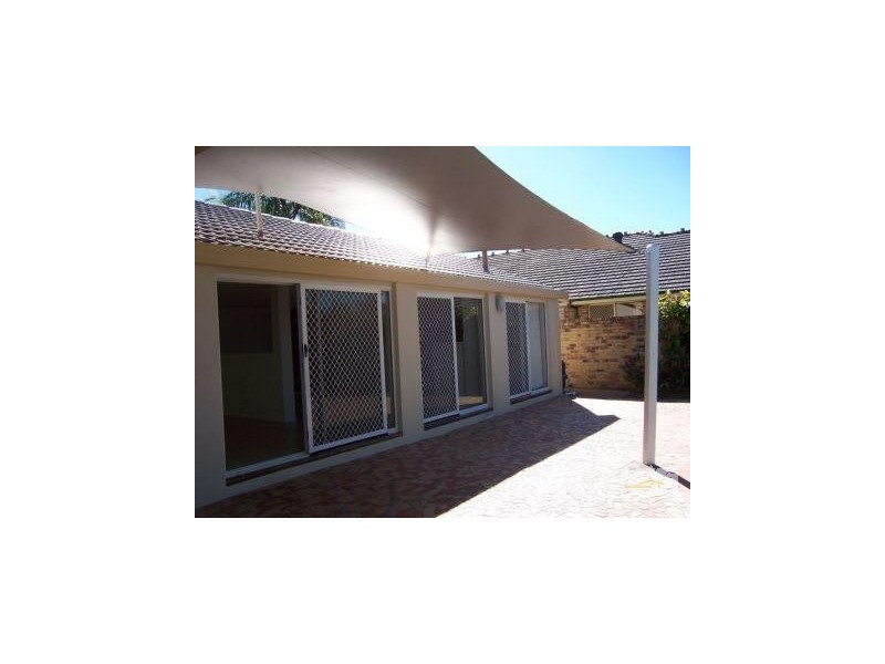 348 Rio Vista Blvd, Mermaid Waters QLD 4218