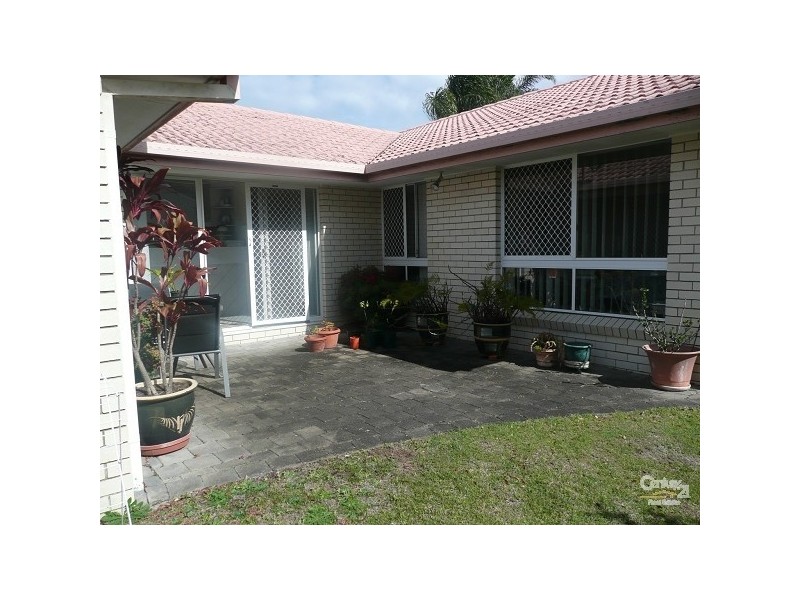 27 Allandale En, Mermaid Waters QLD 4218