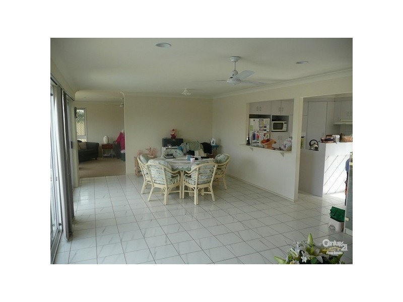 27 Allandale En, Mermaid Waters QLD 4218