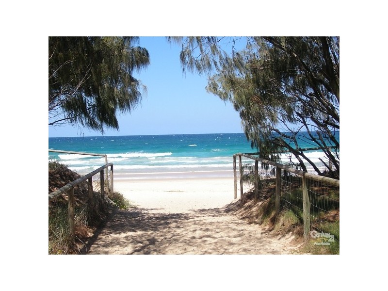 27 Allandale En, Mermaid Waters QLD 4218