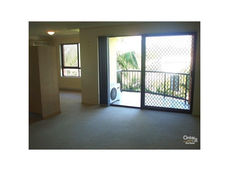 5 Mountain View Avenue, Miami QLD 4220