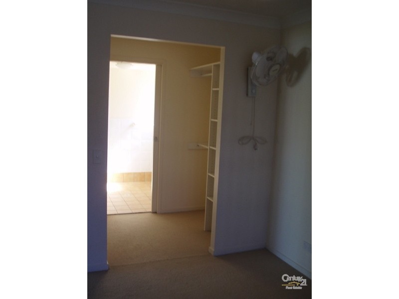 5 Mountain View Avenue, Miami QLD 4220