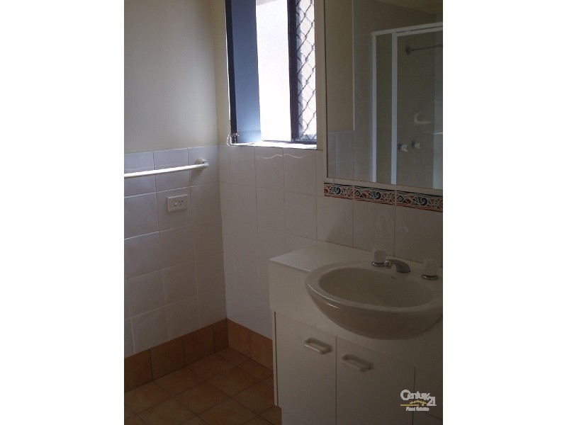 5 Mountain View Avenue, Miami QLD 4220