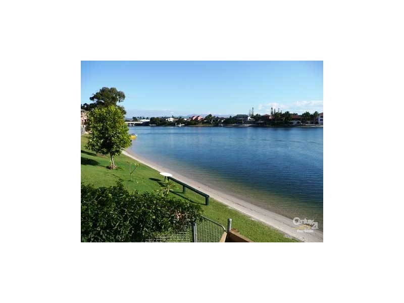 13/45 Duet Drive, Mermaid Waters QLD 4218