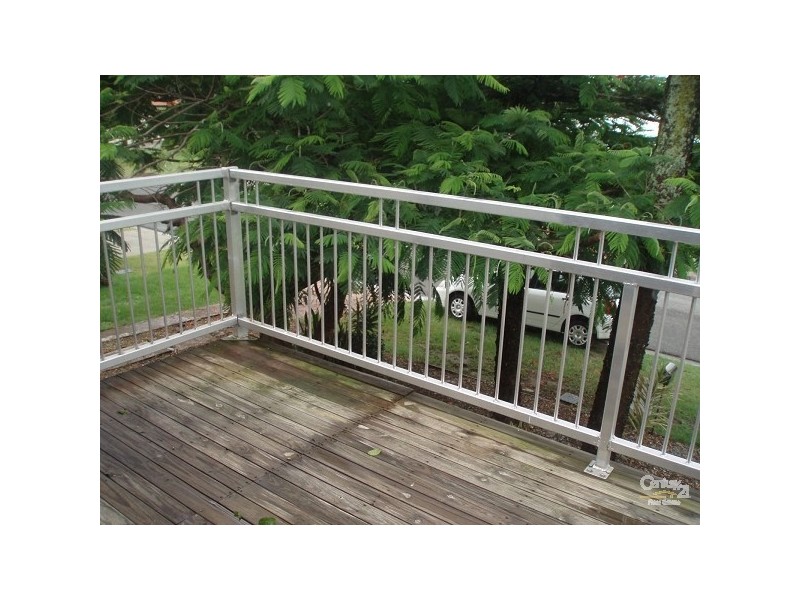 15 Rosemont Avenue, Broadbeach Waters QLD 4218