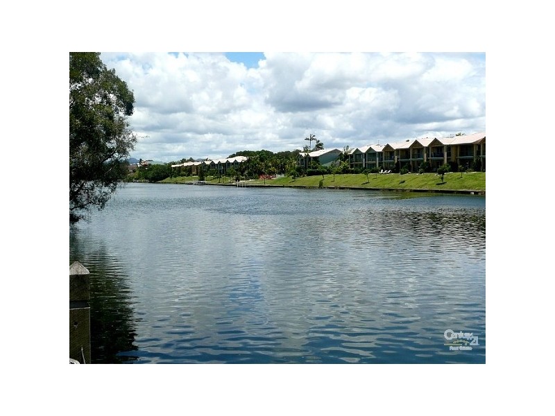 56 Oceanic Drive, Mermaid Waters QLD 4218