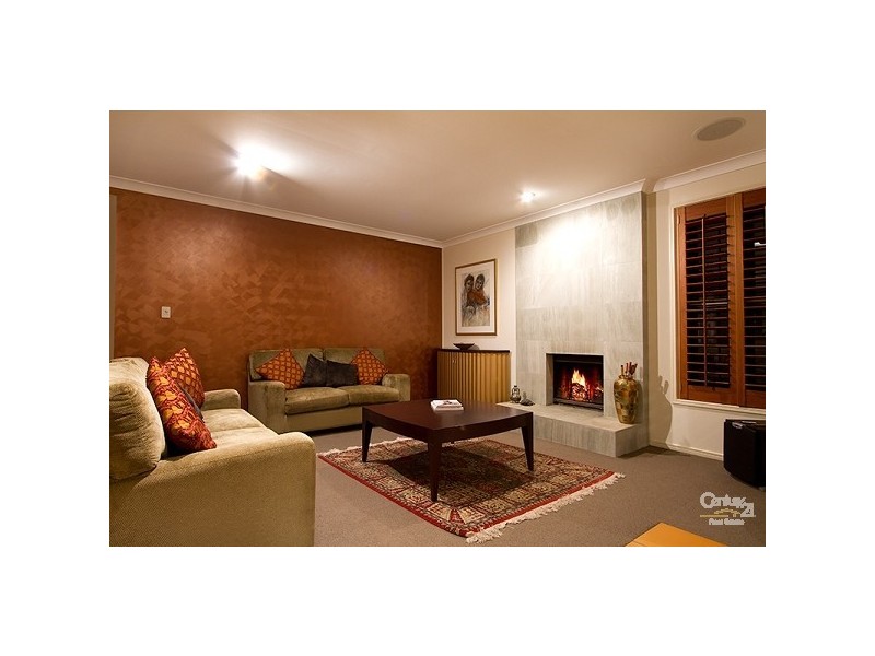 22 Lancelin Drive, Mermaid Waters QLD 4218