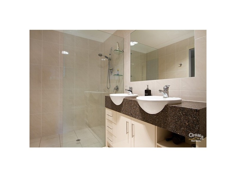 22 Lancelin Drive, Mermaid Waters QLD 4218