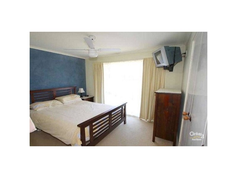 3 Stewart Parade, Ashmore QLD 4214