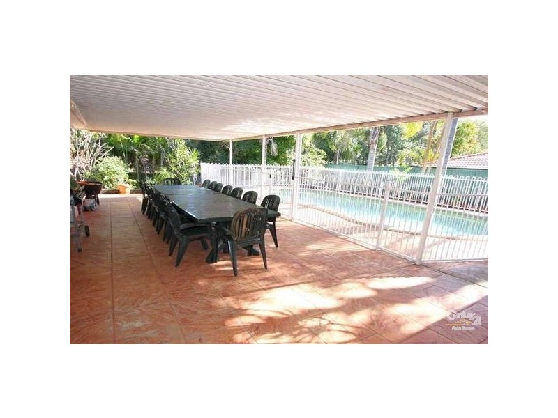 3 Stewart Parade, Ashmore QLD 4214