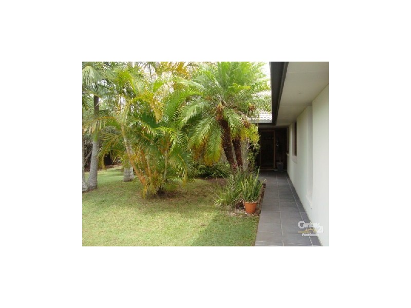 32 Joeith Court, Miami QLD 4220