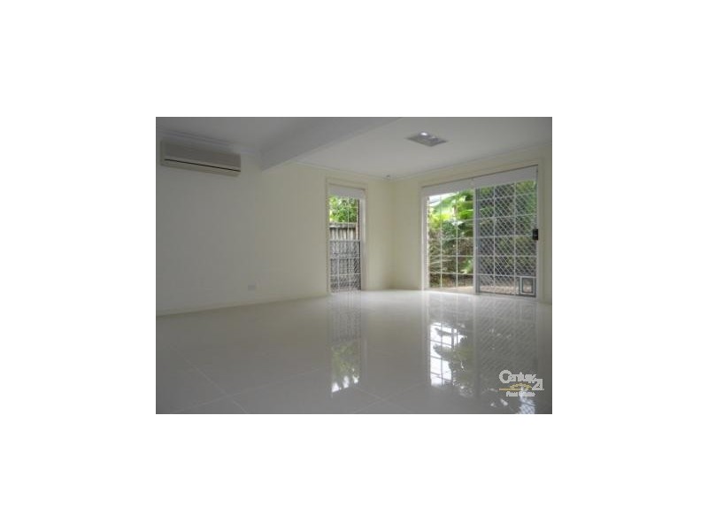 2/30 Sunbrite Avenue, Mermaid Beach QLD 4218