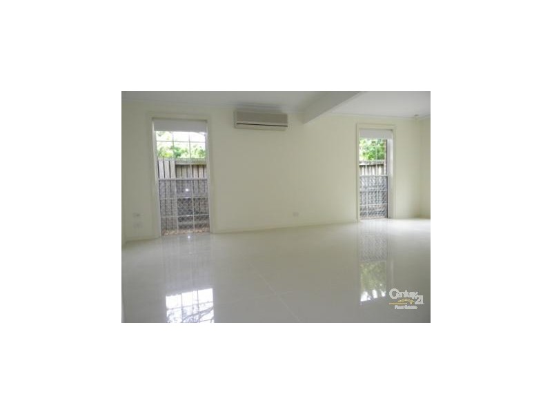 2/30 Sunbrite Avenue, Mermaid Beach QLD 4218