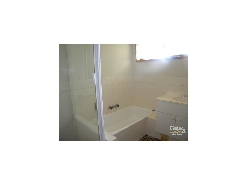 11 Duet Drive, Mermaid Waters QLD 4218