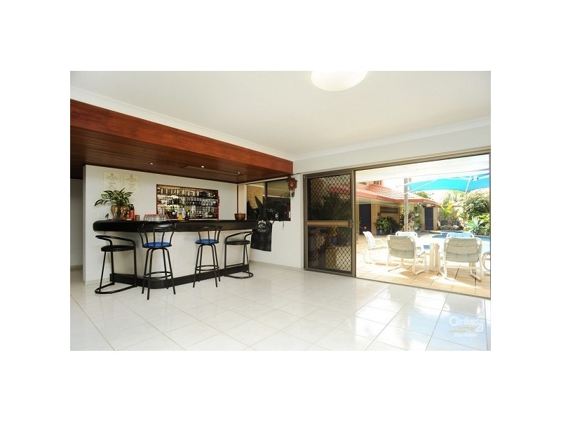 30 Bight Court, Mermaid Waters QLD 4218