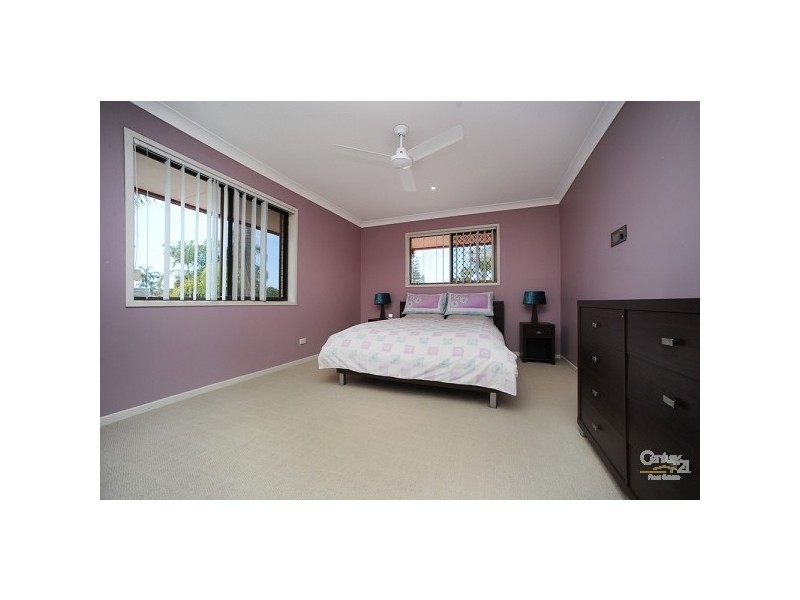 30 Bight Court, Mermaid Waters QLD 4218