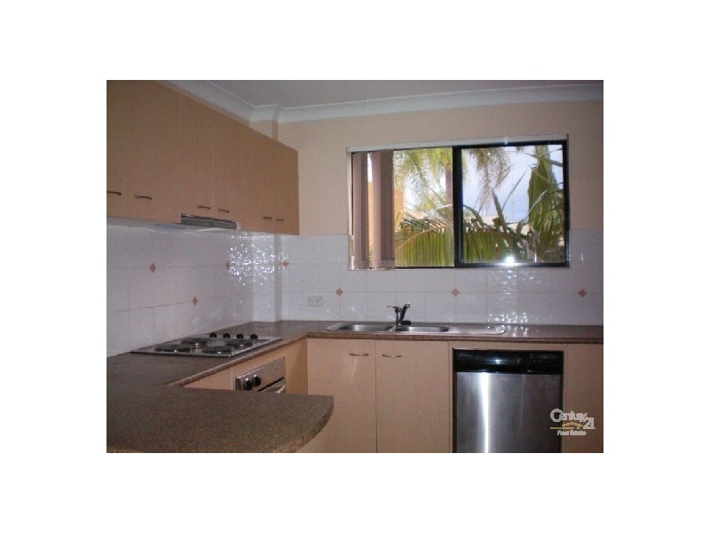 1/4 Oceanic Drive, Mermaid Waters QLD 4218