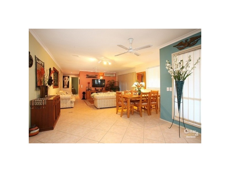 100 Dolphin Avenue, Mermaid Beach QLD 4218