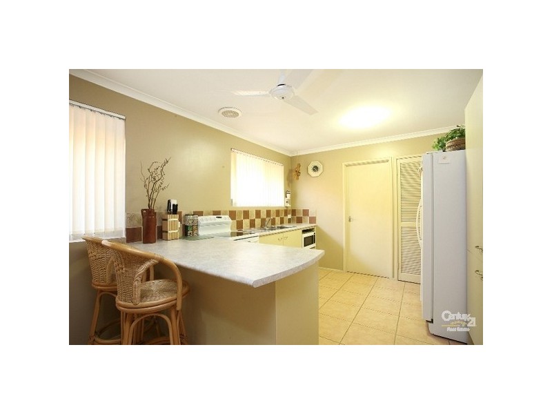 100 Dolphin Avenue, Mermaid Beach QLD 4218