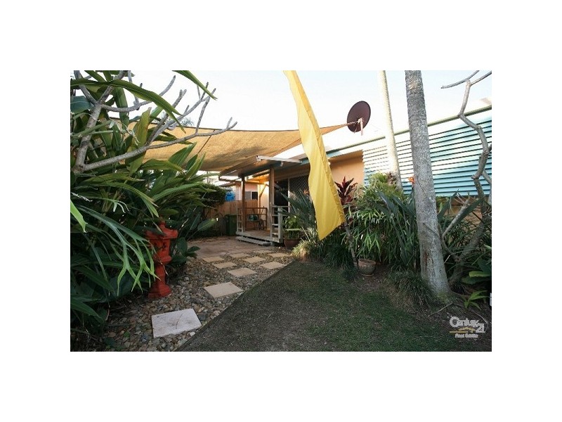 100 Dolphin Avenue, Mermaid Beach QLD 4218