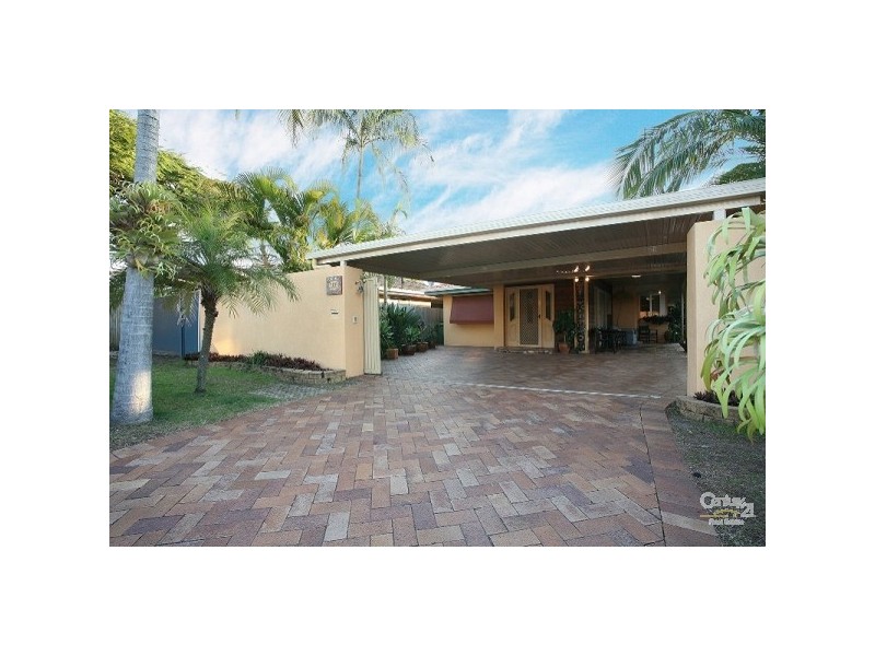 100 Dolphin Avenue, Mermaid Beach QLD 4218