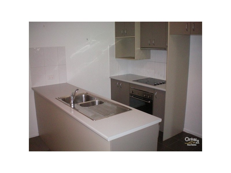 11/18 Rose Street, Southport QLD 4215