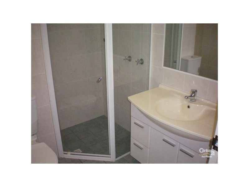 11/18 Rose Street, Southport QLD 4215