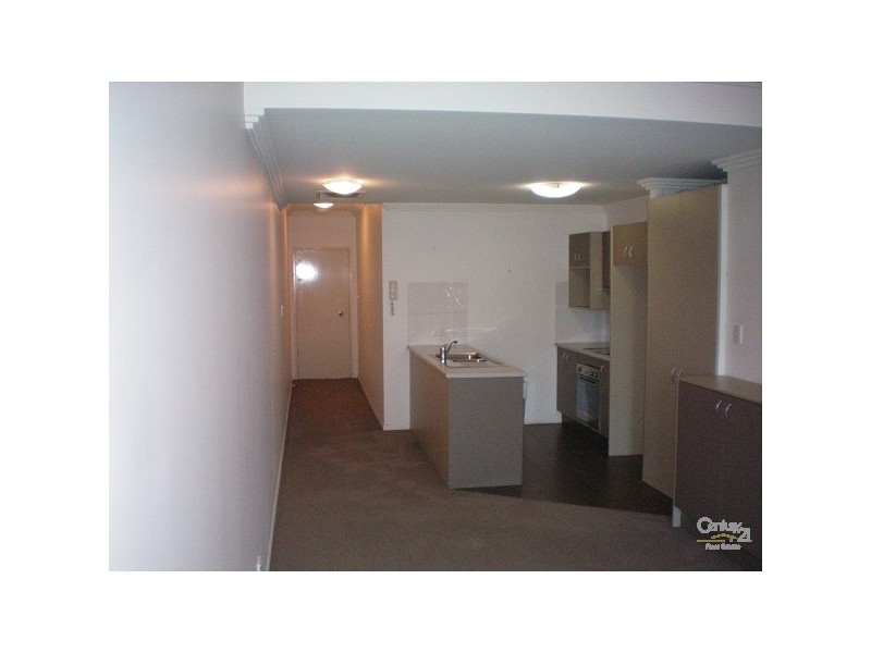 11/18 Rose Street, Southport QLD 4215