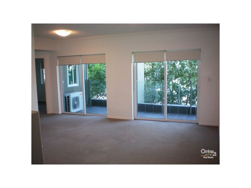 11/18 Rose Street, Southport QLD 4215