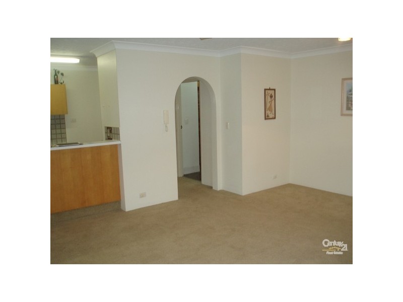 13/24 Second Avenue, Broadbeach QLD 4218