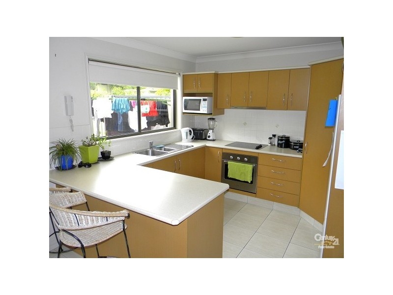 3/2 North Shore Avenue, Varsity Lakes QLD 4227