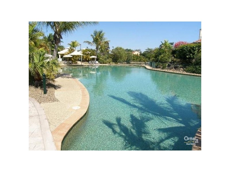 132/125 Santa Cruz Blvd, Clear Island Waters QLD 4226