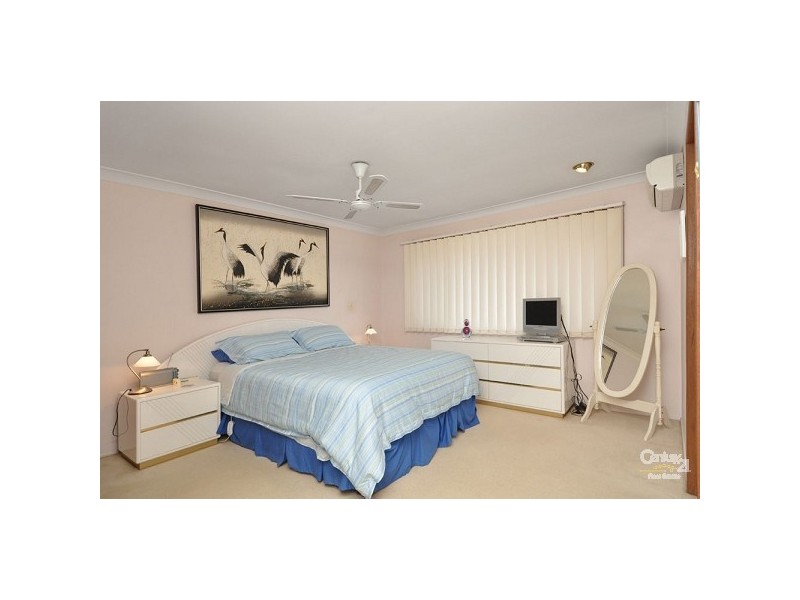 22 Bight Court, Mermaid Waters QLD 4218