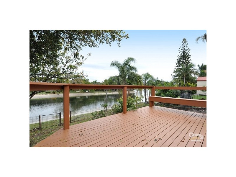 22 Bight Court, Mermaid Waters QLD 4218