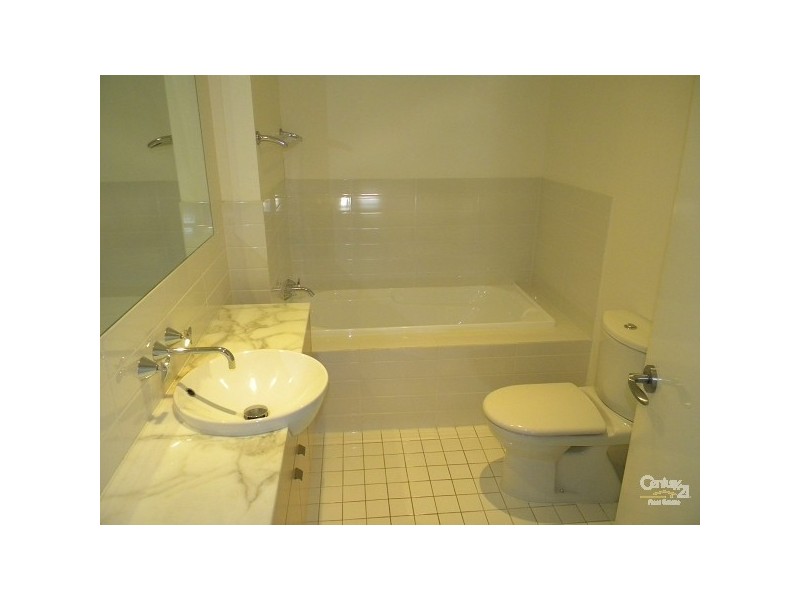 17/255 Varsity Parade THE CAPE, Varsity Lakes QLD 4227