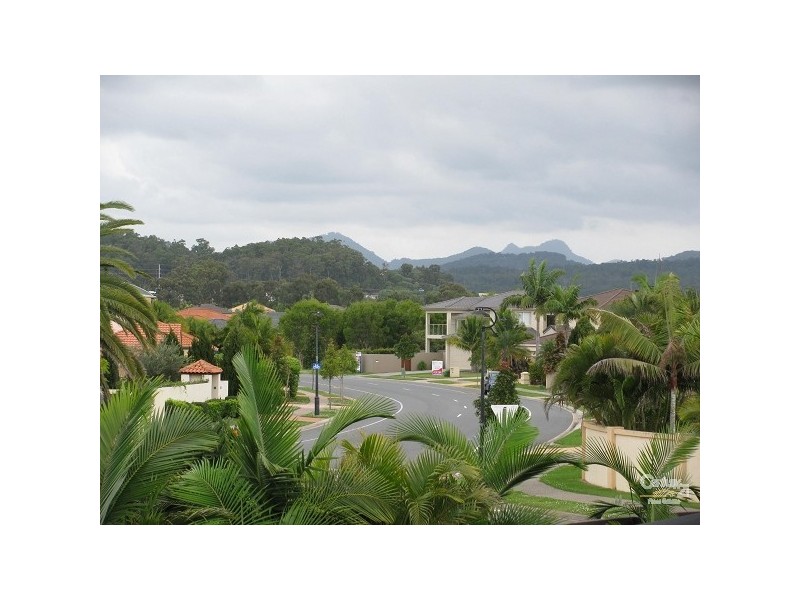 93 Dunlin Drive, Burleigh Waters QLD 4220